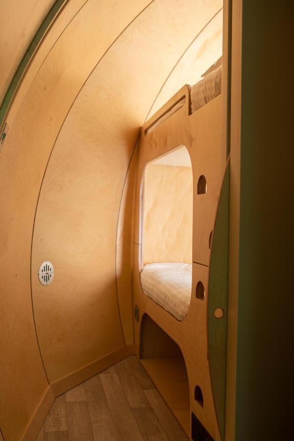 Glenarm Castle Ocean View Pods Hotel Bagian luar foto